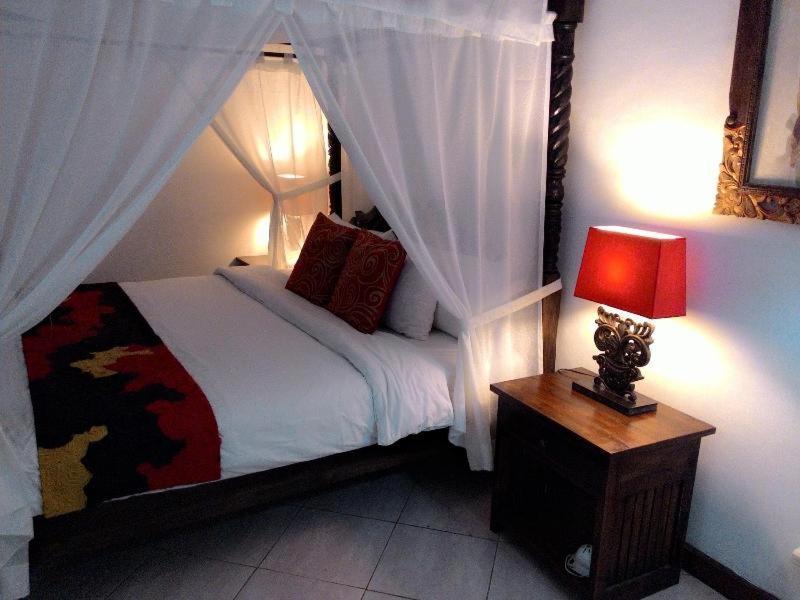 Puri Maharani Boutique Hotel Денпасар Номер фото